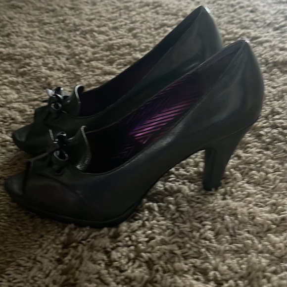 Bongo Platinum open toe heels - Picture 3 of 3